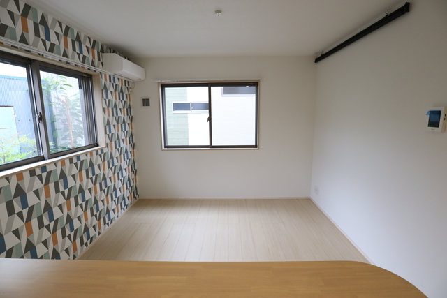 居室・リビング　キッチン側からはリビングを見渡せます