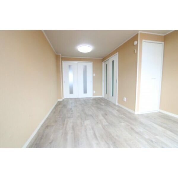 キッチン　洋室