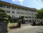 中学校　泉川中学校（中学校）まで1470m