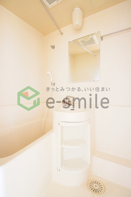 バス・シャワールーム　お風呂で日々の疲れを落としましょう