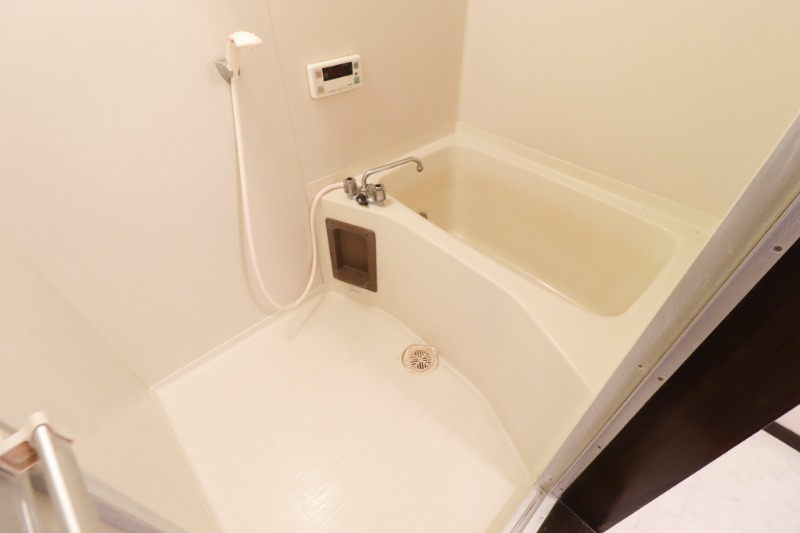 バス・シャワールーム　図面と現状に相違がある場合には現状を優先