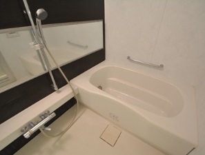 バス・シャワールーム　バスルーム