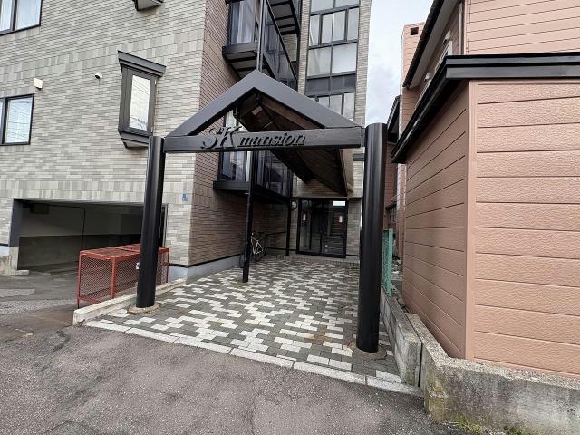 エントランス　エントランス部分