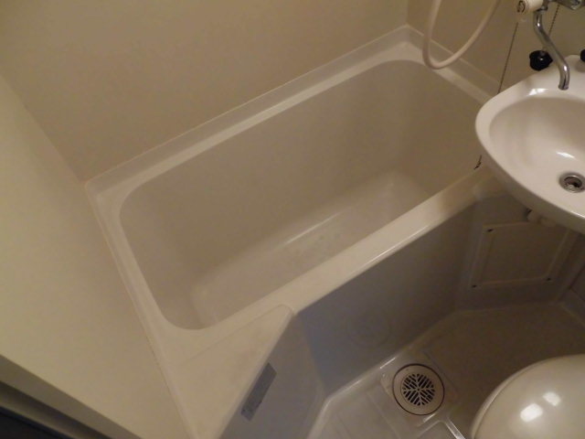 バス・シャワールーム　お風呂に浸かって疲れをいやしてください