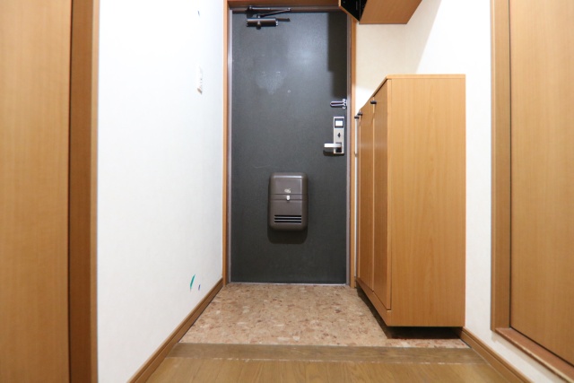 玄関　※別室の参考写真の為、現況優先です。