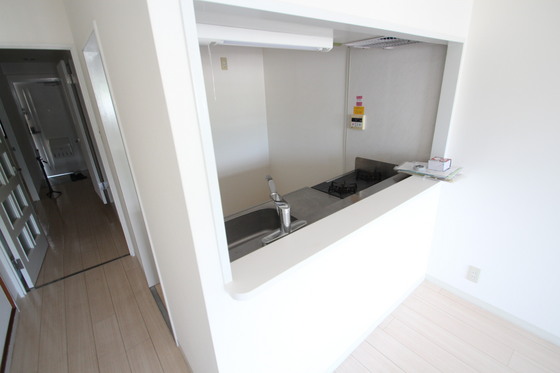 キッチン　※別部屋の写真です