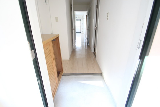 玄関　※別部屋の写真です