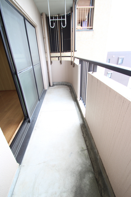 バルコニー　※他のお部屋の参考写真です。