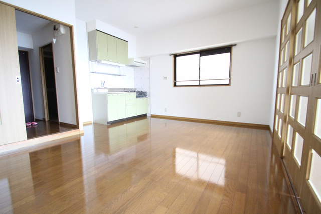 居室・リビング　※他のお部屋の参考写真です。