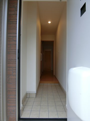 玄関　104の写真（間取反転タイプ：イメージ）