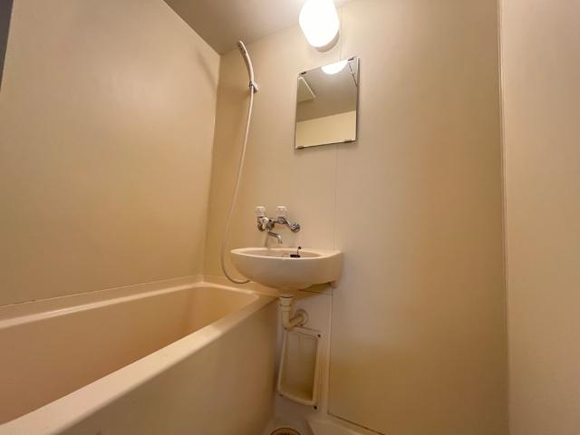 バス・シャワールーム　バス（イメージ）