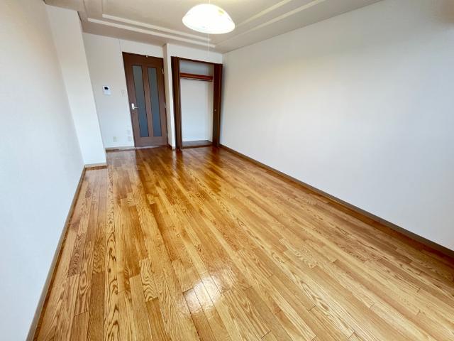 建物外観　洋室（イメージ）