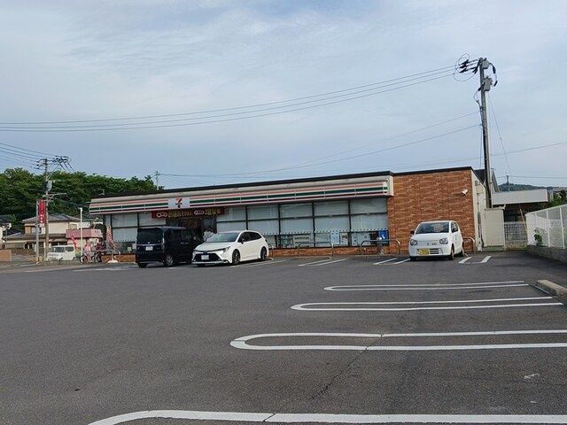 コンビニ　セブンイレブン諫早小川町店（コンビニ）まで992m