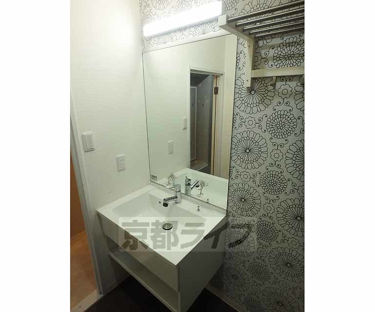 洗面設備　洗面台です。