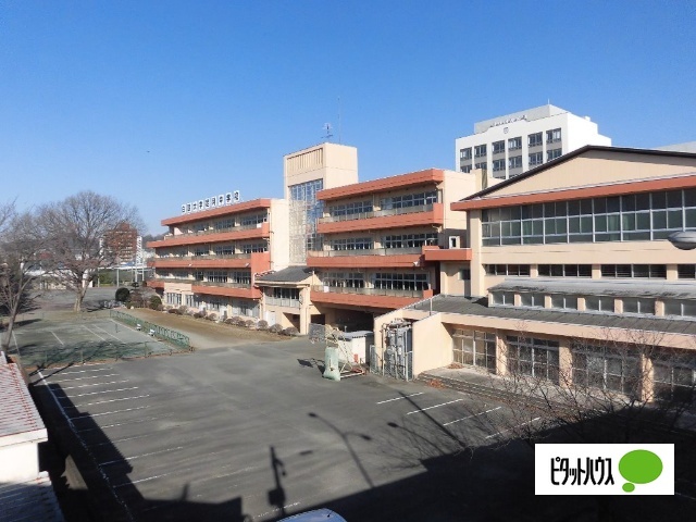 中学校　私立白鴎大学足利中学校（中学校）まで996m