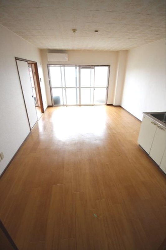 居室・リビング　図面と現状に相違がある場合には現状を優先