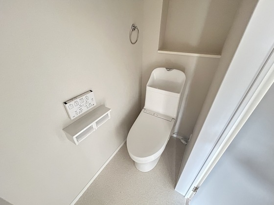 トイレ　※別号室のお写真です