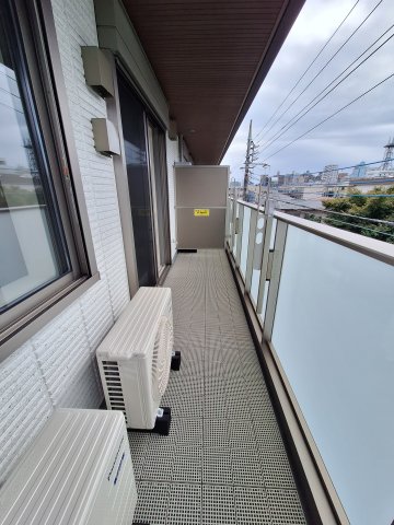 バルコニー　蛇口付きのバルコニー