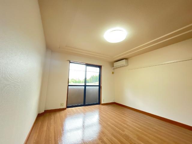 居室・リビング　洋室