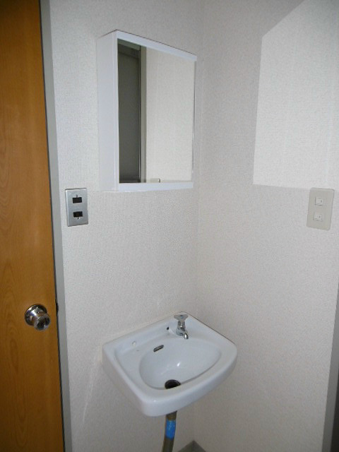 洗面設備　手洗い台