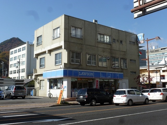 コンビニ　ローソン 長野県庁前店（コンビニ）まで555m