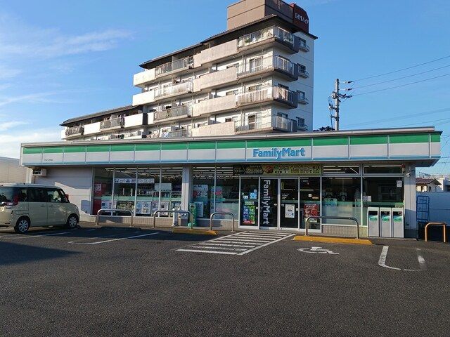 コンビニ　ファミリーマート川之江町店（コンビニ）まで456m