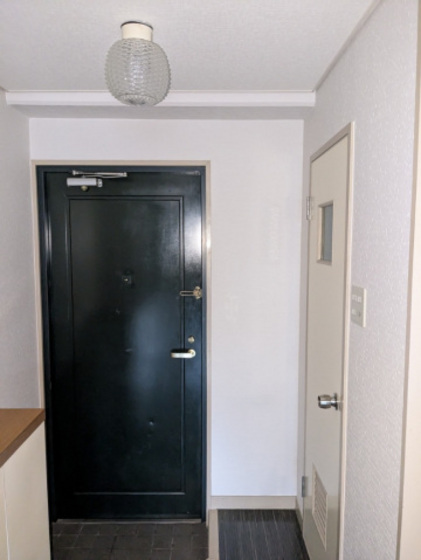 玄関　※別部屋の写真です