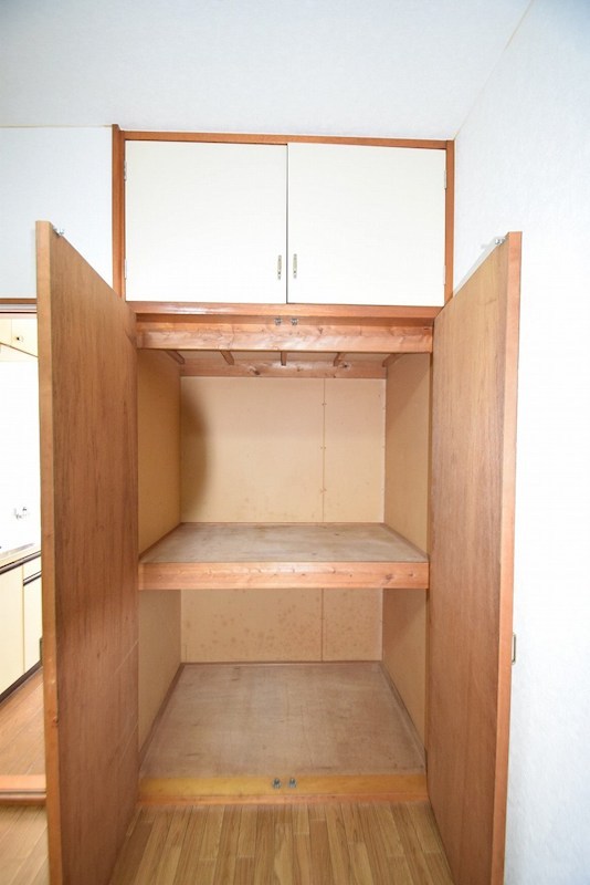 収納　別室参照