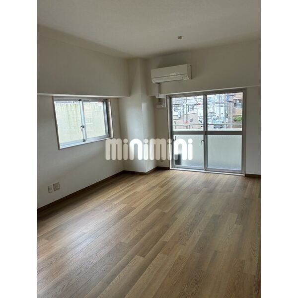 居室・リビング　１４帖越えの広々リビング