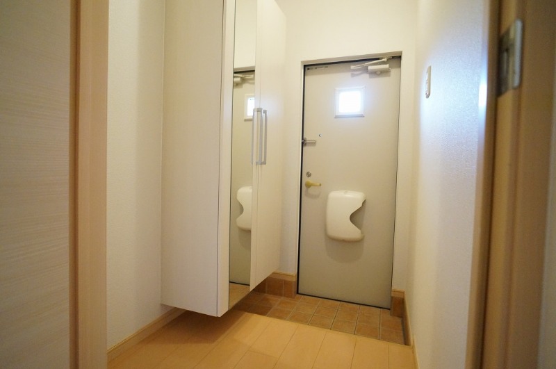 玄関　図面と現状に相違がある場合には現状を優先