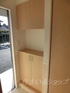 玄関　シューズボックス