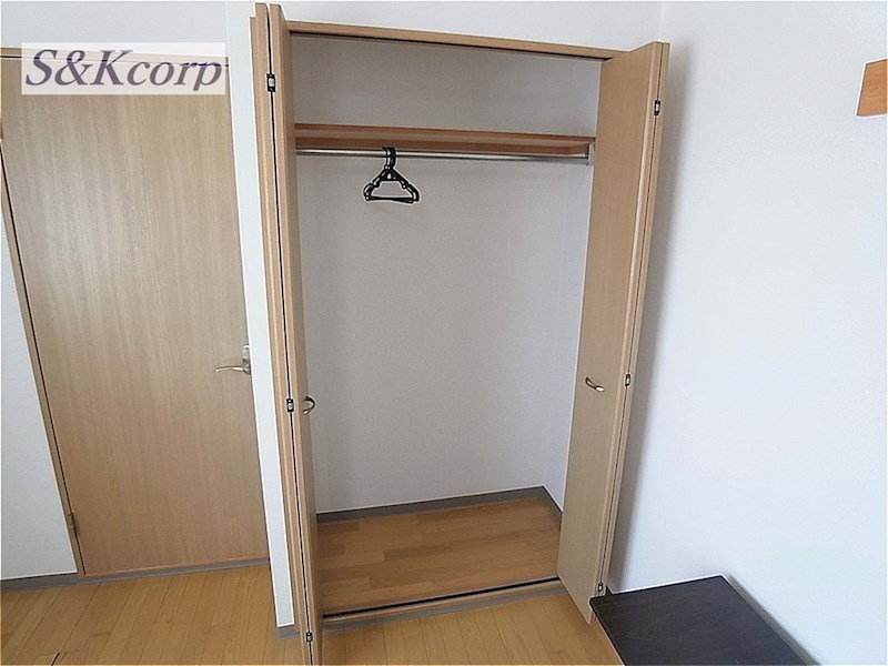 収納　ブロスコート六甲II(ネット無料、ペット相談可、小型犬、猫)