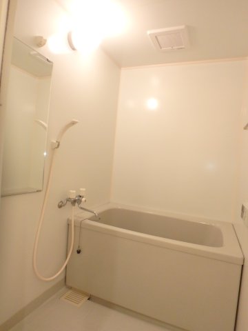 バス・シャワールーム　一日の疲れを癒してください♪（同間取り別部屋の写真です）