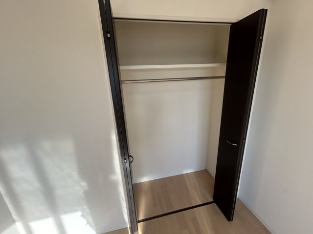 収納　洋室6帖にある収納です♪
