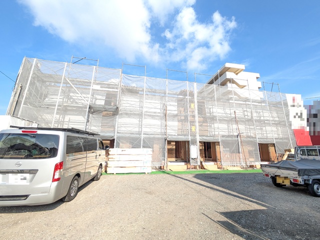 建物外観　建築中
