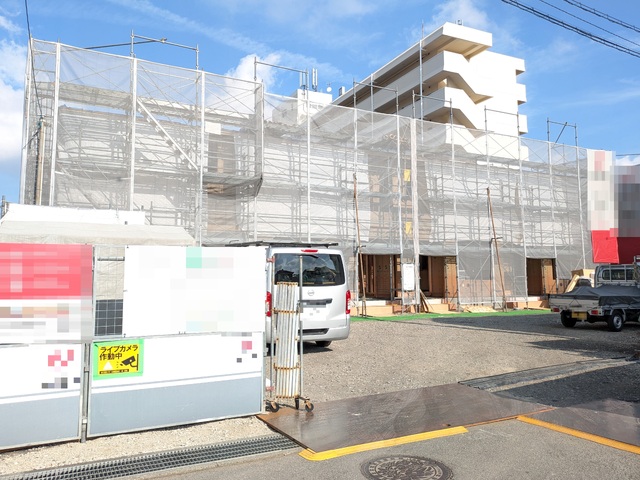 建物外観　建築中