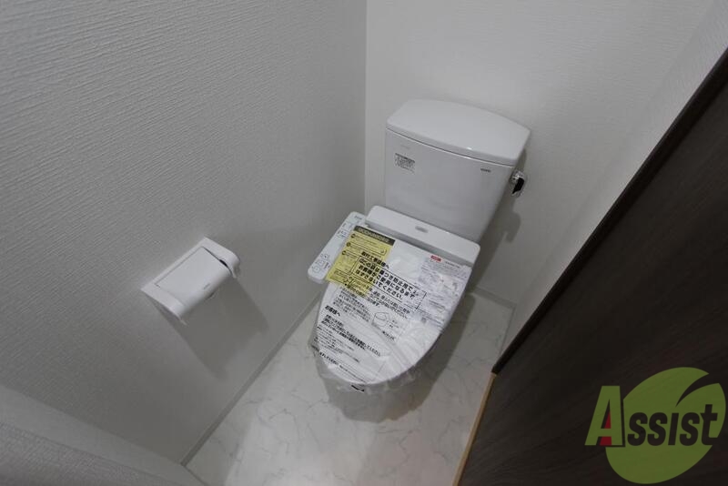 トイレ　ウォシュレットも付いてます。