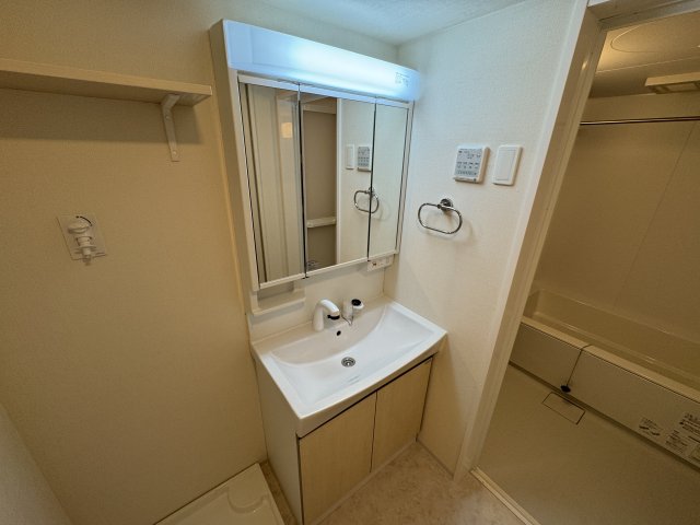 洗面設備　洗面洗髪化粧台