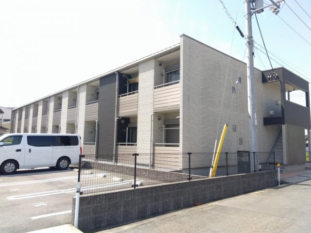 建物外観　落ち着いた雰囲気の外観です