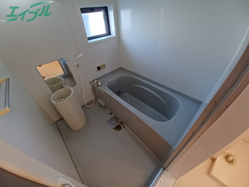 バス・シャワールーム　同物件別部屋写真