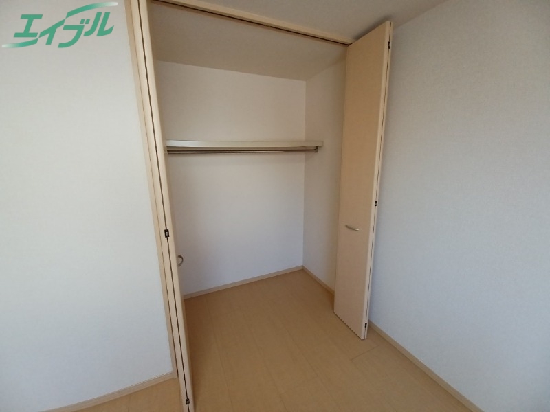 収納　同物件別部屋写真