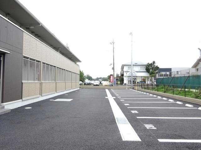 駐車場　駐車場