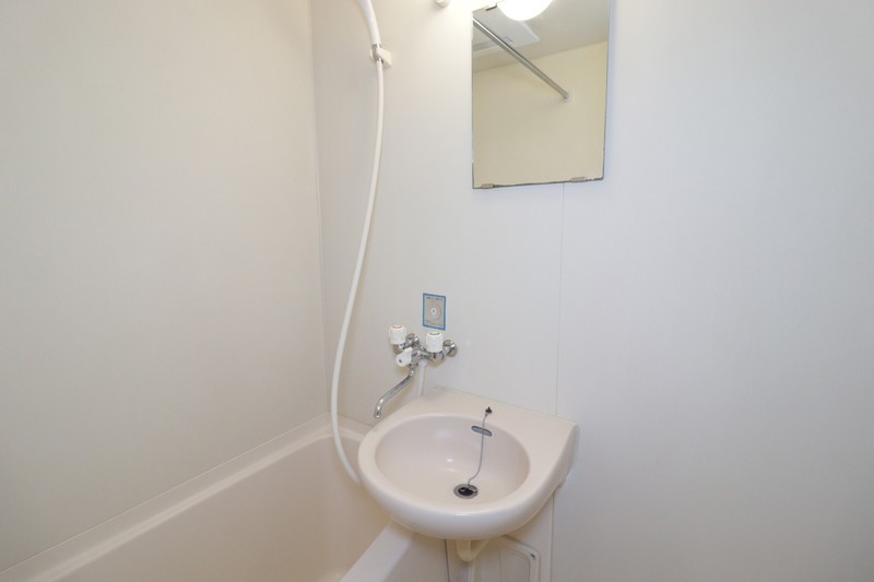 洗面設備　浴室内