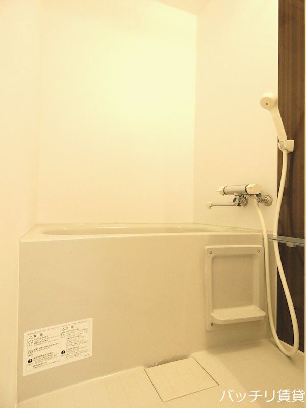 バス・シャワールーム　同型タイプの為、現状を優先いたします。