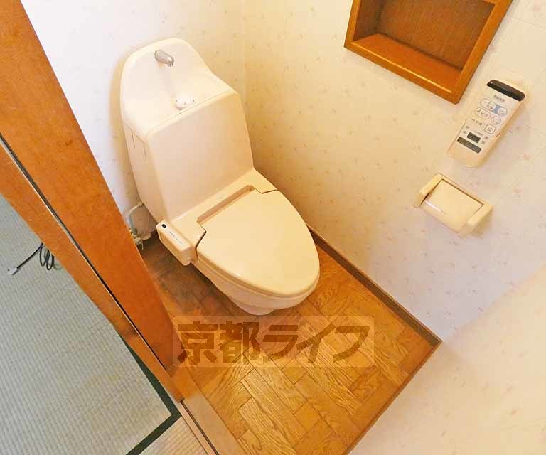 トイレ　ウォシュレット付きです！