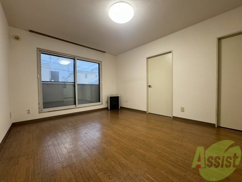 居室・リビング　広くてキレイなお部屋が広がっていて、充実した生活が送れそう。