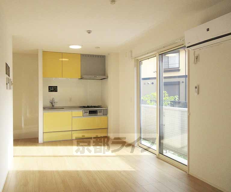 居室・リビング　日当たり良好の広々リビングです。