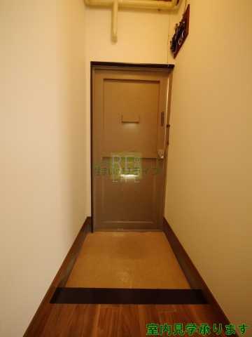 玄関　アゼリアハウス