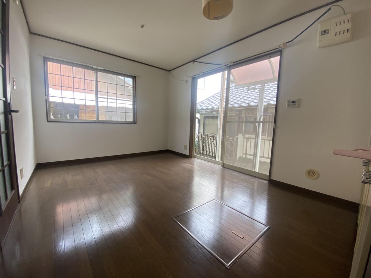 居室・リビング　ダイニングテーブルも置けるDK6.75帖♪