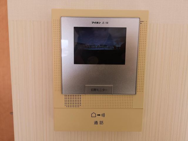 セキュリティ　モデル写真